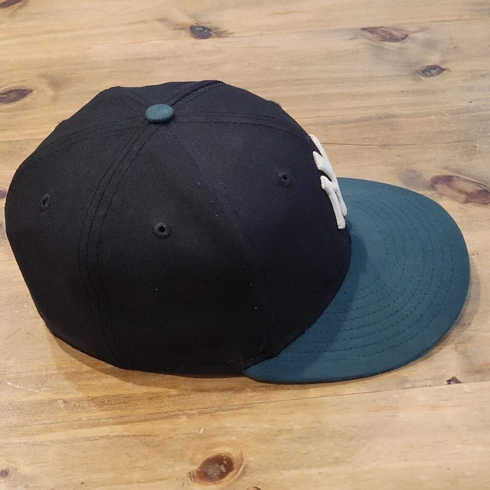 New York Yankees Hat New Era Size 7 Fitted Black Green 59Fifty MLB Baseball